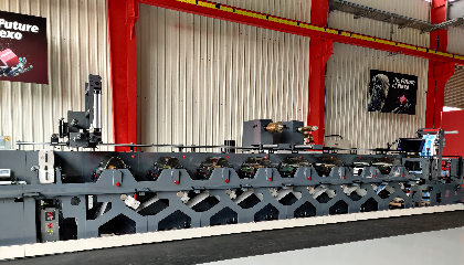 IUV Gobal Exhibition Nilpeter FB flexo printing line