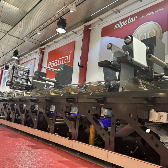 IUV-NILPETER-OPEN-HOUSE-REVIES